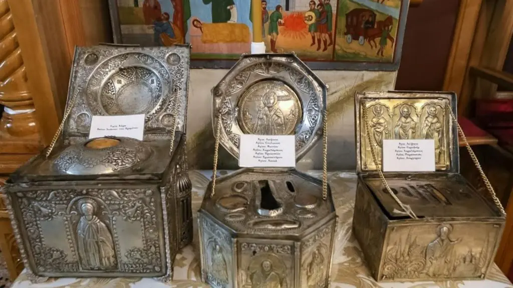 leipsana agion omvriaki